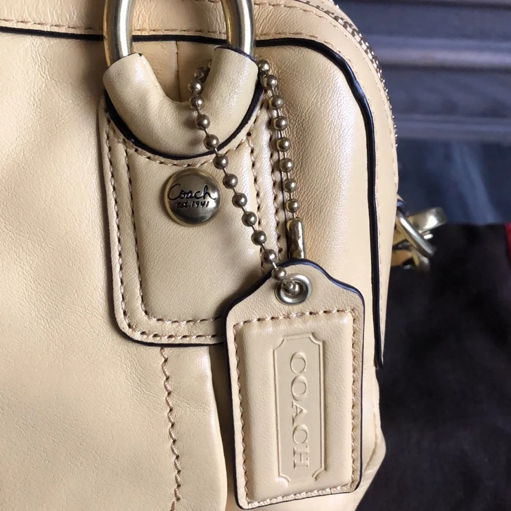 NWT Factory Coach Handbag - Picture 5 of 13